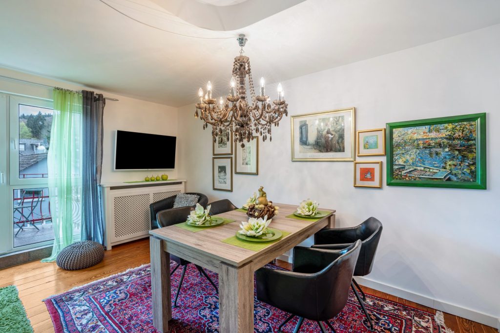 Moderne Esszimmerdekoration